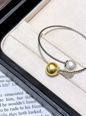 2026新款施家珍珠真空电镀车花管双珠开口手镯女个性百搭小众手饰