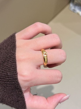 2026新款天然黄水晶金色拉丝四爪戒指女极简轻奢百搭高级气质指环