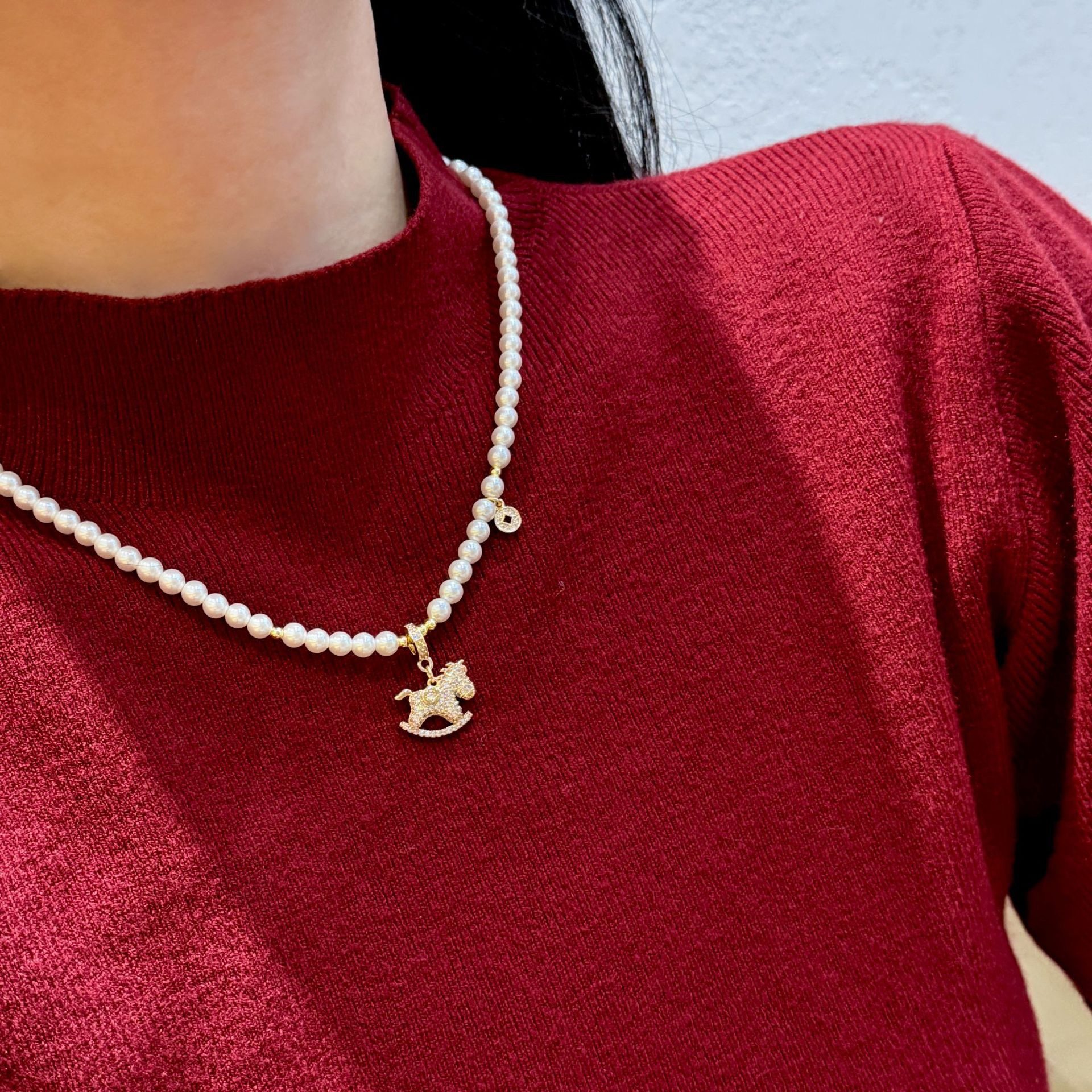 2026新款s925纯银施家珍珠闪钻小马吊坠毛衣链女气质本命年项链,淘宝优惠券,粉丝福利购,淘宝优惠卷