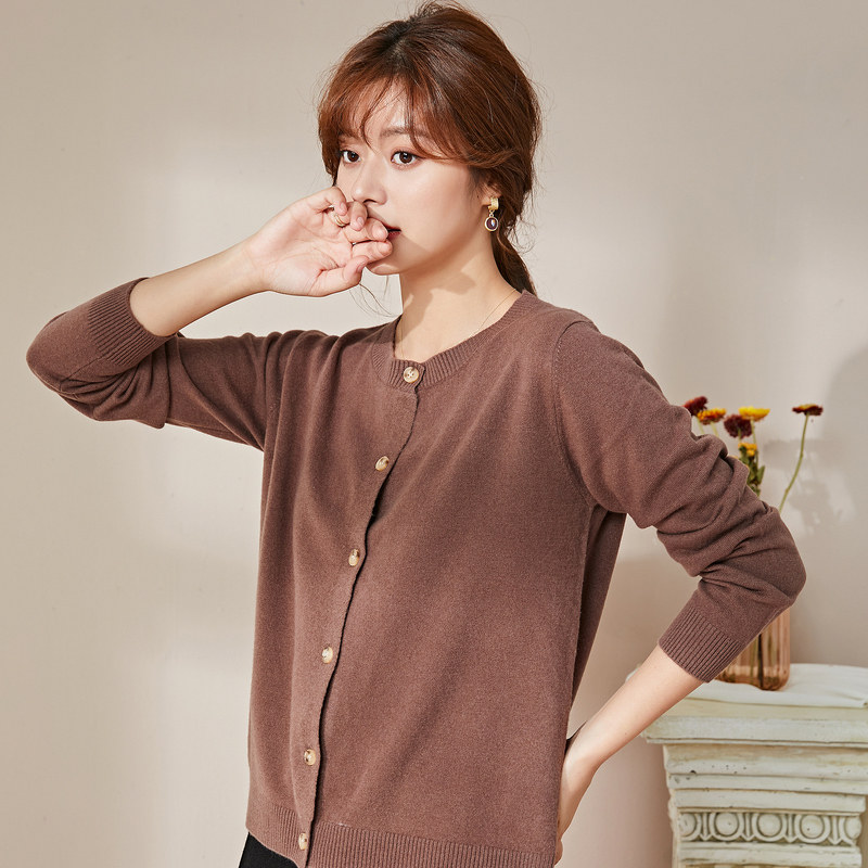  名人瑞裳毛针织衫