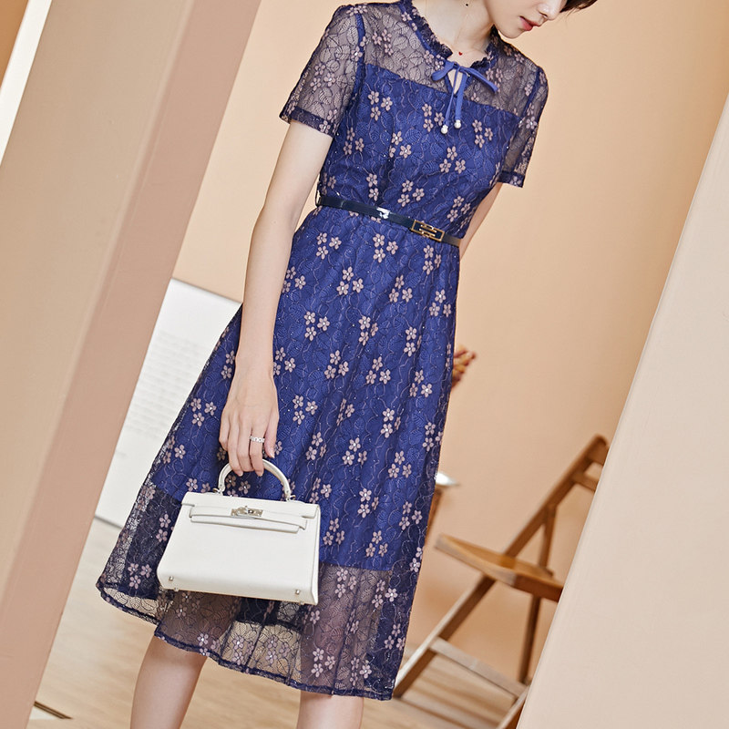 名人瑞裳2019新款夏碎花连衣裙 名人瑞裳连衣裙