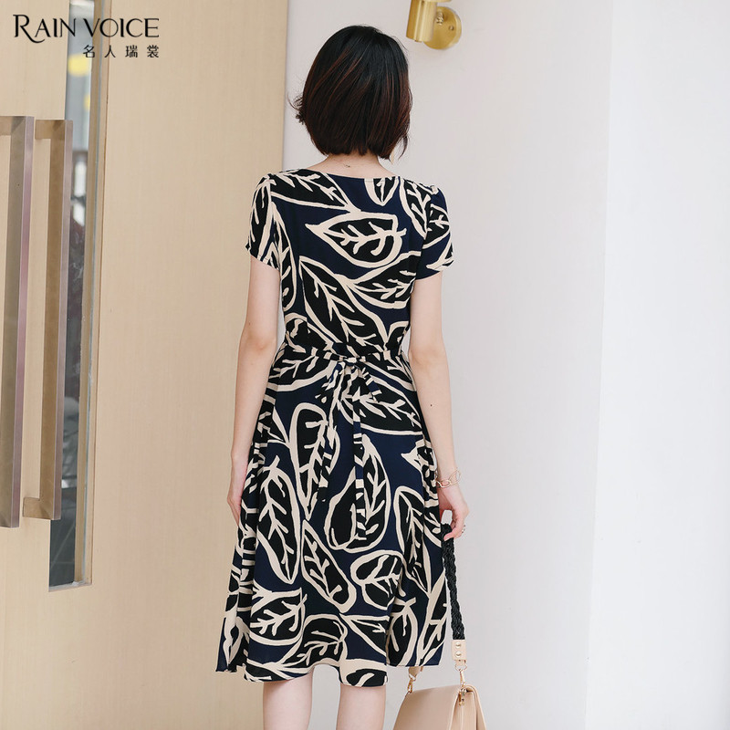 名人瑞裳夏2018新款印花v领连衣裙 名人瑞裳连衣裙