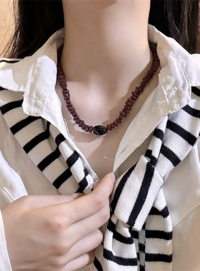 常规链女性不规则石红色项链