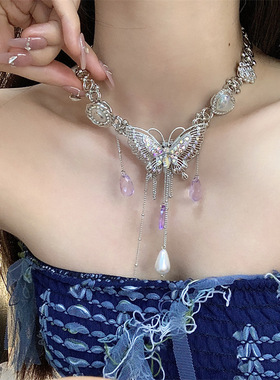 合金麻花链女性蝴蝶纽扣水滴项链