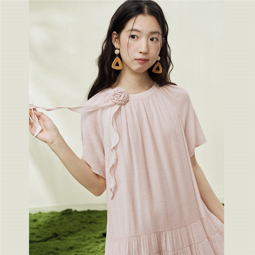 设计师款佐丹奴短袖裙子女装飘带花朵装饰圆领插肩连衣裙18466709 - 图2