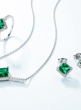 2025新款新款简约设计感培育祖母绿项链S925纯银满钻项链感项饰