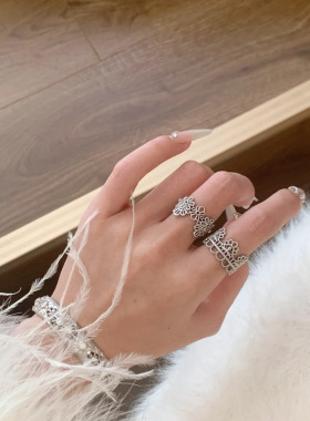 梦中情戒华丽浪漫“爱德华蕾丝”戒指时尚轻奢手工拉丝皇冠女戒