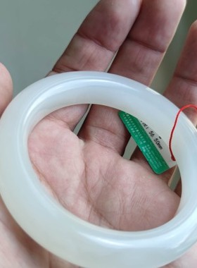 阿达西和田玉65.38克一级白青海料56.5圈口手镯