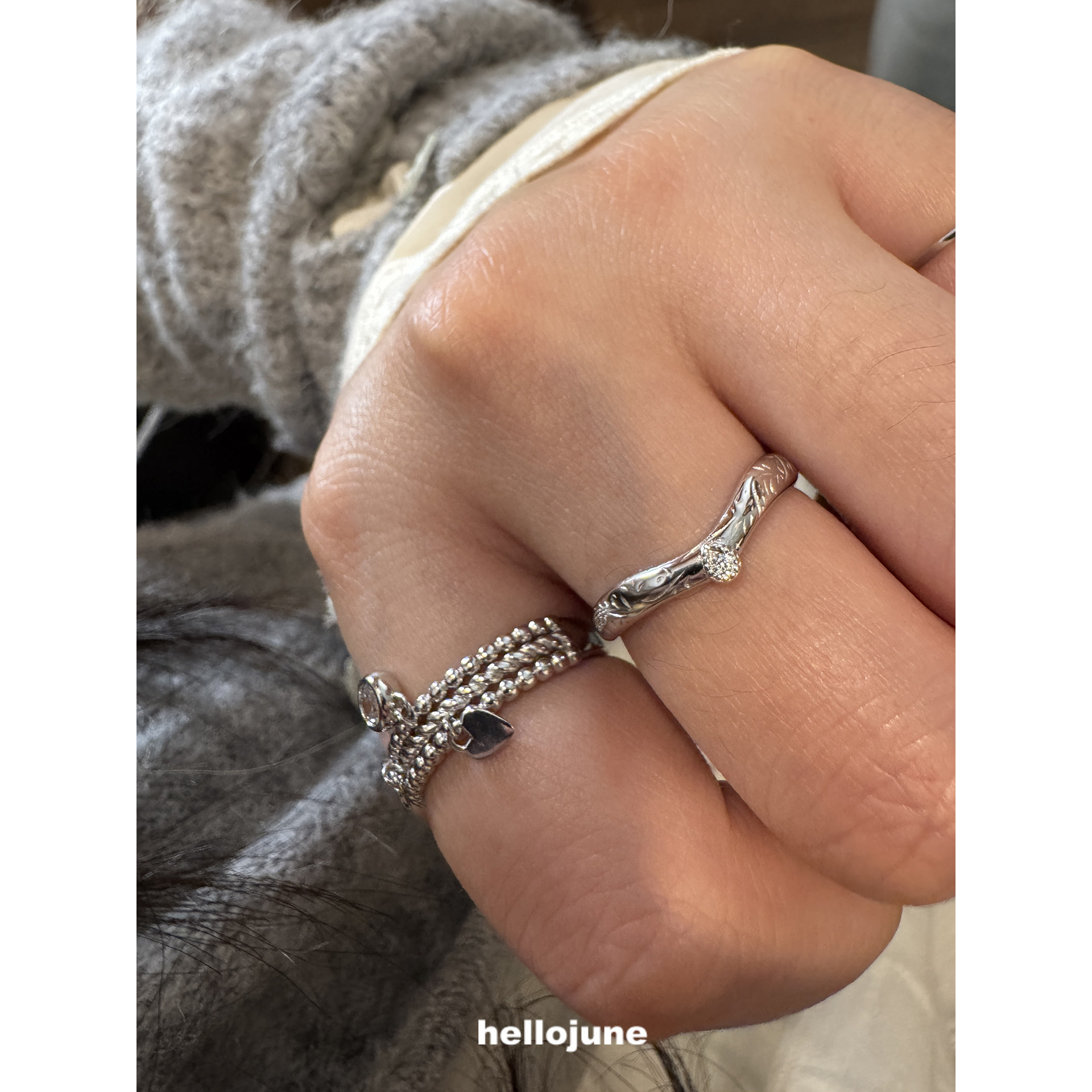 Hellojune 925 silver vintage engraved water drop V-shaped ring