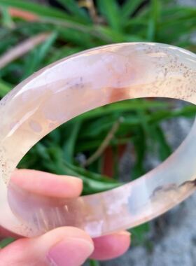 天然时尚风小碎花硬核玛瑙手镯