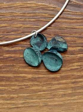 西洋欧美风斑驳青铜绿花朵设计师腔调森女文艺术气质潮人个性项圈