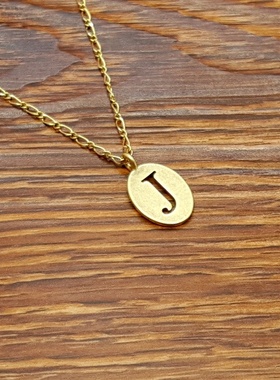 亚光磨花镀金字母J小清新森女文艺范简洁百搭创意复古风小项链