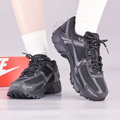 Nike耐克跑鞋男鞋25秋冬ZOOM VOMERO 5缓震轻便运动休闲鞋IM6597 - 图1