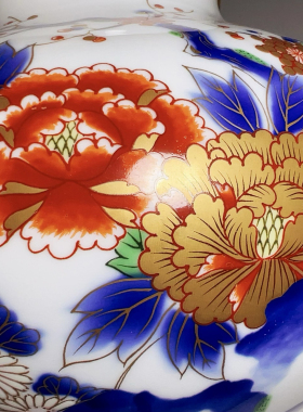 日本回流深川制牡丹梅花描金大肚花瓶