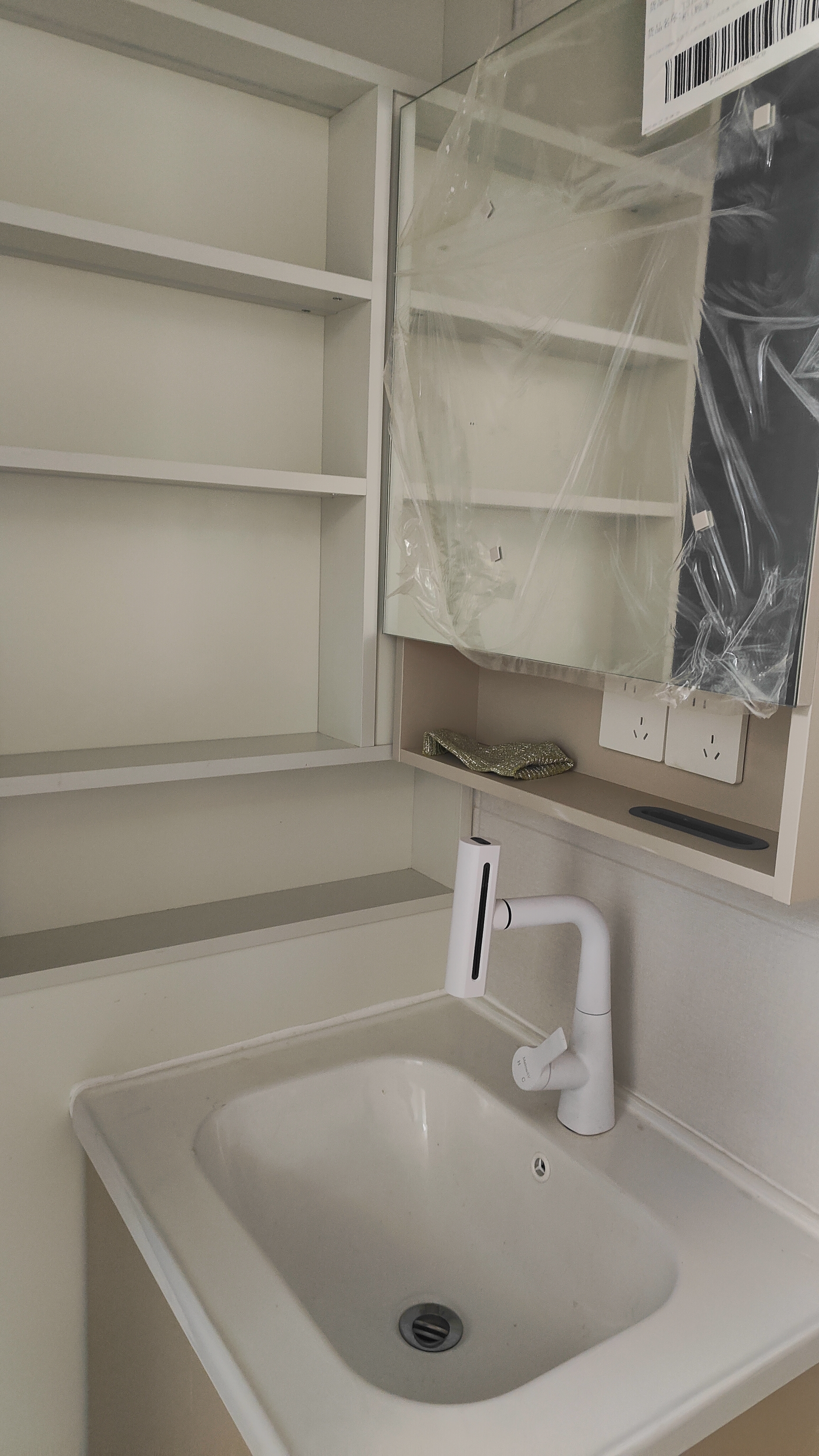 The foreman of Shanghai's all-inclusive and half-inclusive repair construction team is directly in charge of the renovation of old houses and the renovation of new and old houses.