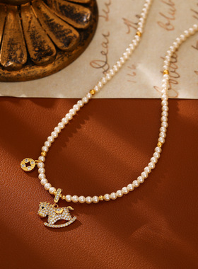 珍珠项链轻奢小众高级感马上有钱木马吊坠毛衣链百搭独角兽配饰品