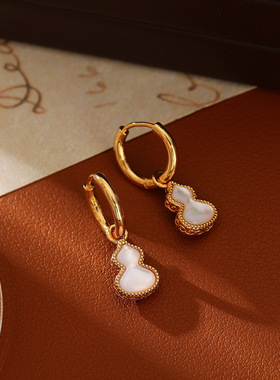 葫芦吊坠项链锁骨链轻奢耳钉滴油双面A面红色B面白色母贝耳环饰品