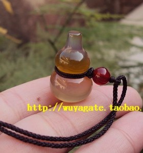 天然无烧冰彩红玉髓小葫芦吊坠