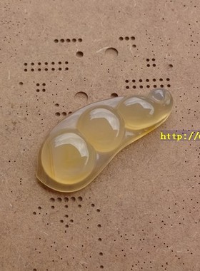 原色无烧冰彩黄玉髓福豆吊坠甜美