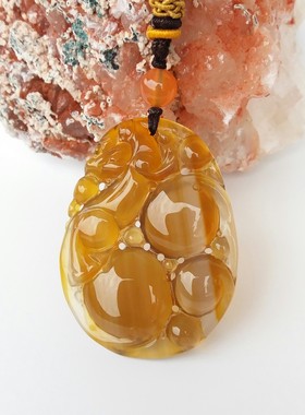 天然高冰玉髓蜜糖玛瑙貔貅吊坠