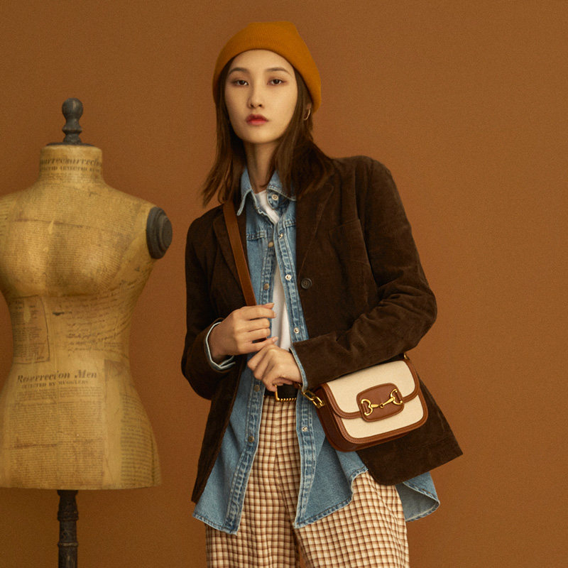 百丽休闲2021秋新商场同款斜挎包包 BELLE百丽箱包女士包袋