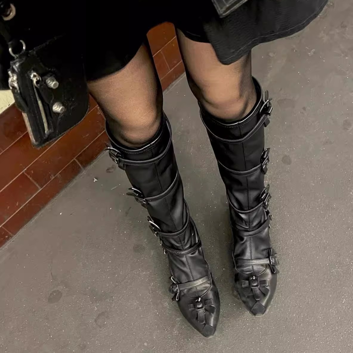 Lolita蝴蝶结绑带长筒靴2025秋冬新款小众日系尖头显瘦高筒骑士靴 - 图1