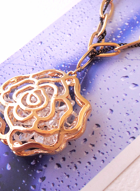 玫瑰闪钻镂空白色毛衣链满百包邮