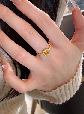 18K镀金小方糖钻石活口戒指