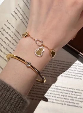 新中式轻奢虎眼石镶钻葫芦手链