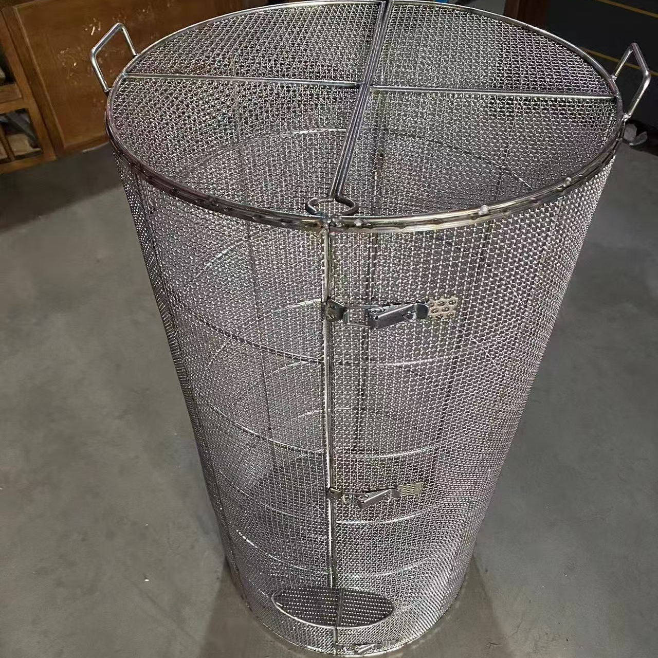 定做不锈钢水泵保护罩防护罩整体两半对开款鱼塘化粪池污水泵护罩,淘宝优惠券,粉丝福利购,淘宝优惠卷