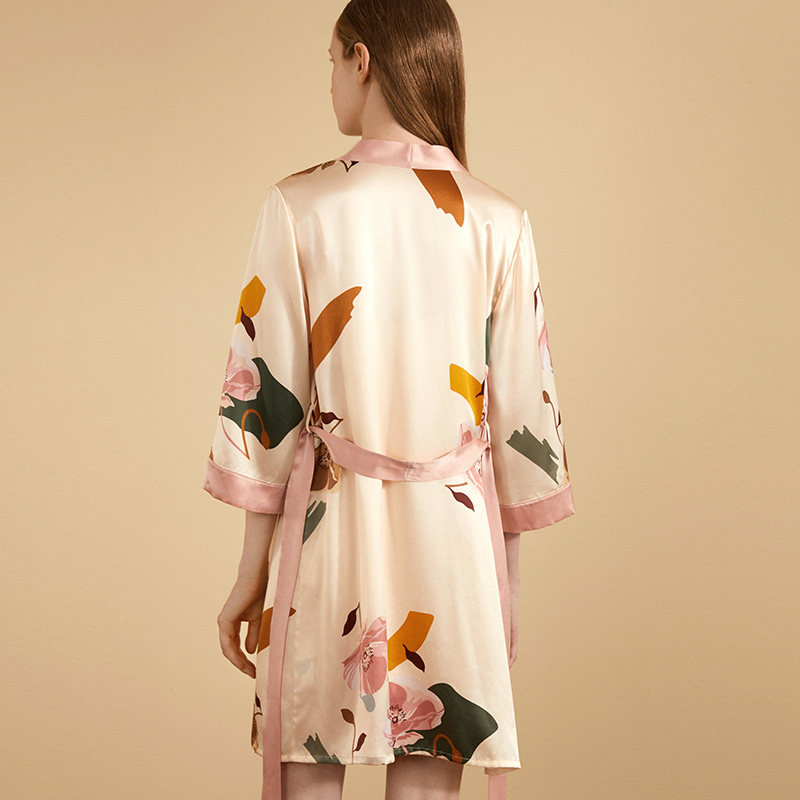 金三塔100%桑蚕丝绚烂花女蔷薇睡袍 金三塔内衣睡袍/浴袍