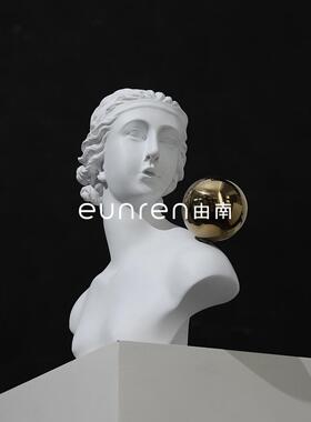 现代几何金属简约拱形门型摆件客厅酒柜样板间电视柜家居人物摆件
