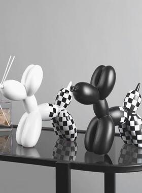 北欧现代创意棋盘格狗轻奢树脂高级感桌面客厅电视柜装饰可爱摆件