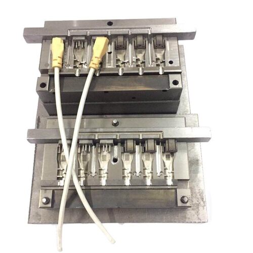 专业插头摸具制造数据线模具 AC/DC插头模具电脑周边线注塑模具 - 图3