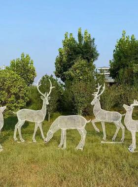 不锈钢编织鹿雕塑镂空发光网方格鹿动物金属抽象大型户外景观摆件