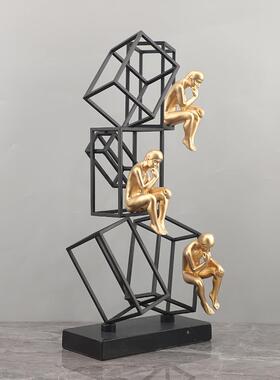 现代简约抽象金属框架思考者人物艺术摆件玄关电视柜软装家居饰品