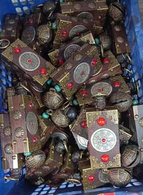 仿古件坠收藏手把挂钱收藏批发山鬼仿古绿批发挂饰镶宝石松镶嵌