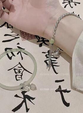新中式防玉铃铛手镯女年新款古风一步一响流苏宫铃手镯