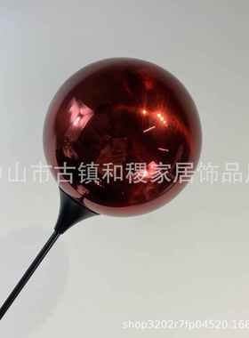 简约轻奢创板意红色气男孩气球摆提件样房球客厅桌B0445面软装摆