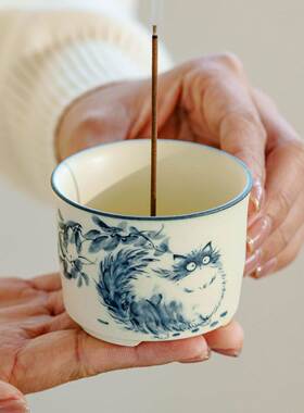 青花绘猫咛陶瓷香熏炉家用香插底座线香托盘中式插香固定器小摆件