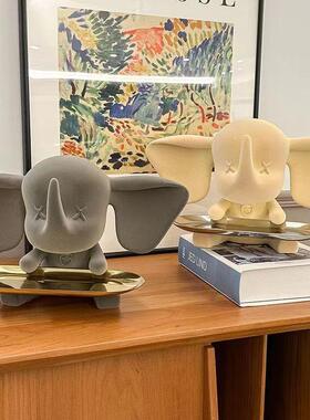 小飞象玄关摆件托盘入门钥匙收纳潮玩创意装饰摆件现代轻奢软装新