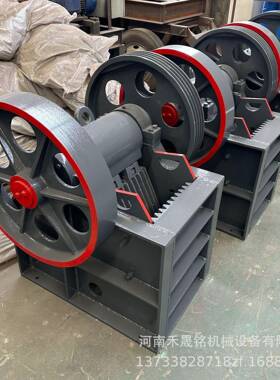 出口小型鄂式破碎机铁矿石建筑垃圾颚式破碎设备油电颚破