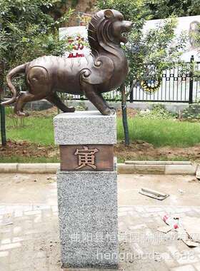 厂家直销石雕十二生肖柱子广场公园景观雕塑摆件青铜仿古园林装饰