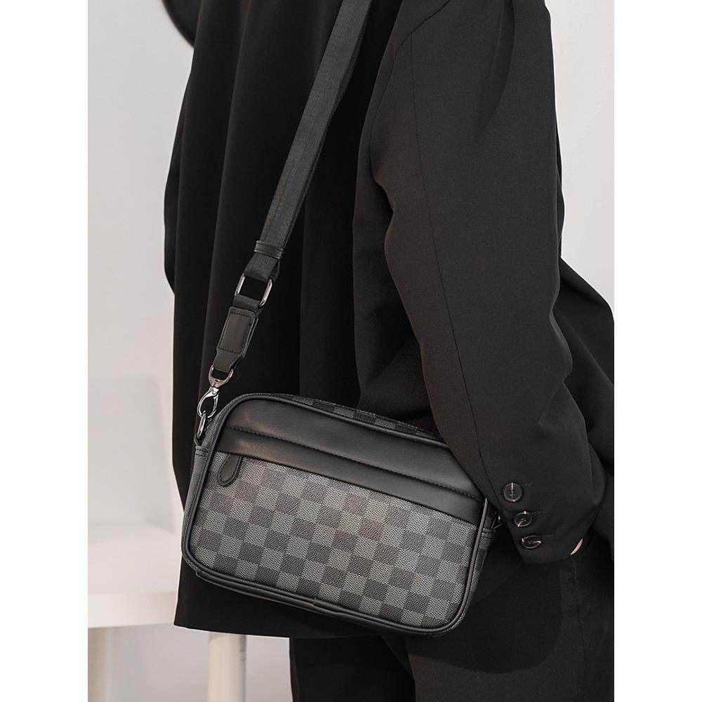 新款潮流潮牌男士休闲格子单肩包韩版皮质斜挎包时尚小方包小背包,淘宝优惠券,粉丝福利购,淘宝优惠卷