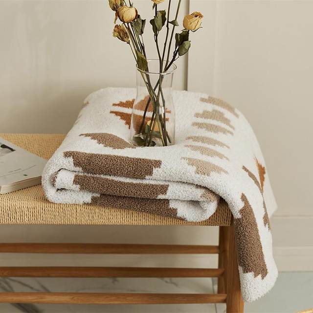 Ins wind nap blanket half velvet casual blanket velvet blanket sofa cover blanket blanket bed bed tail towel spring summer blanket