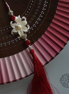 莫家新产品“莫罗”百合红折扇流苏扇坠古风中式婚礼旗袍马面裙
