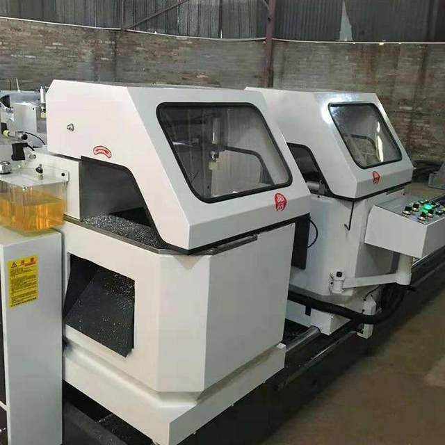 Manufacturer digital display swing arm double-head saw mechanical swing arm double-head saw sunroom cutting machine double-end saw