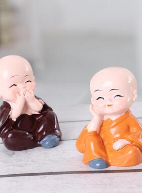 创意汽车四不小和件品摇摆头四不和尚实用车小载树脂工艺摆件汽车