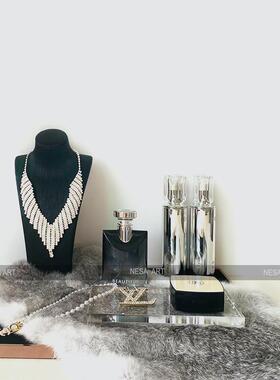 现代简约样板房衣帽间梳妆台摆件衣柜托盘香水化妆品套装装饰摆设