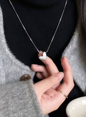 银色拉丝爱心项链女款韩系冷淡风珍珠毛衣链秋冬高级感长款卫衣链